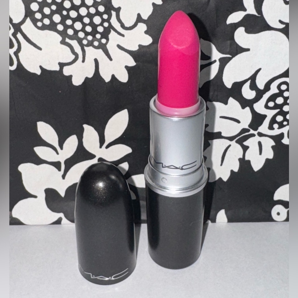 Mac Quick Sizzle lipstick